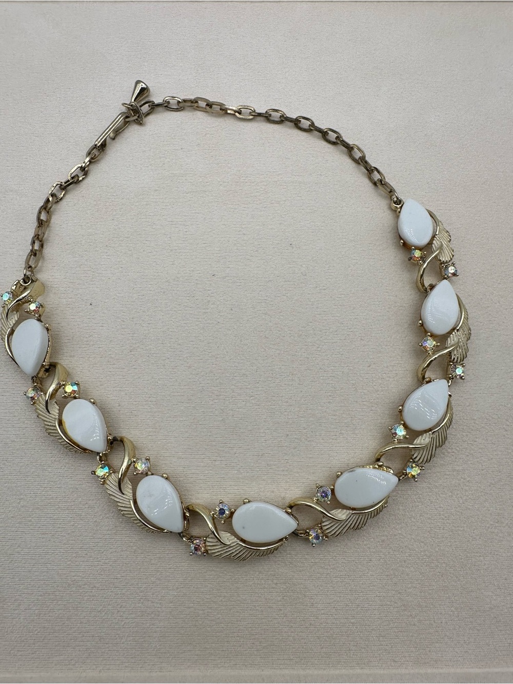Vintage Gold Tone White Cabochon AB Rhinestone Choker Necklace